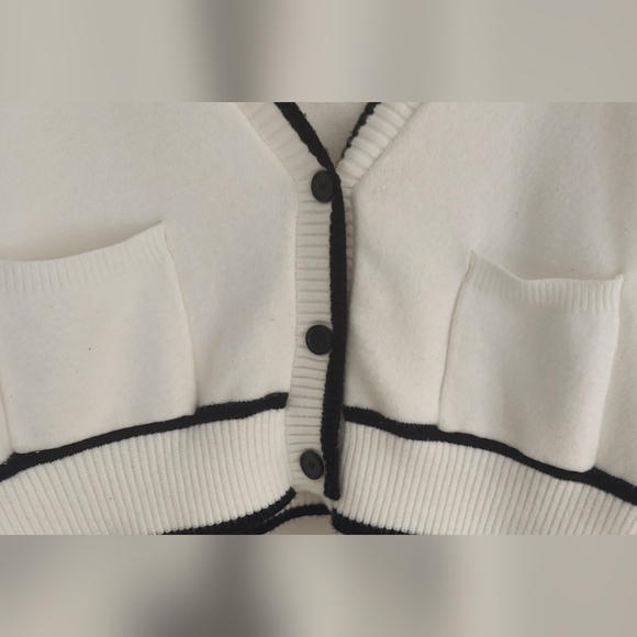 Sincerly Jules Cardigan - Picture 3 of 8